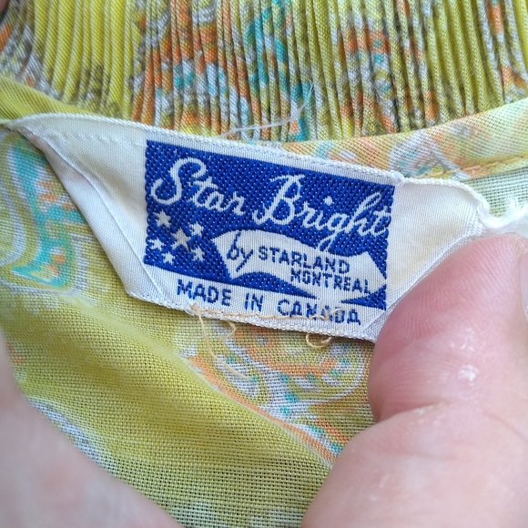 Vintage Sleeveless Blouse, Size Medium, Paisley, Double Breasted, Pearl … - Picture 3 of 11